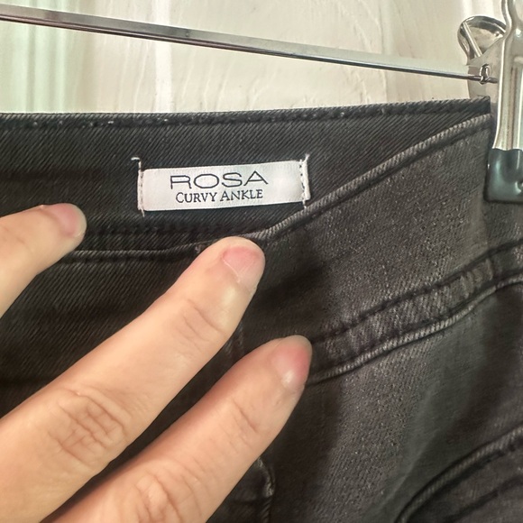 2 pairs of Sofia Vegara High-Waisted Jeans - Picture 5 of 15
